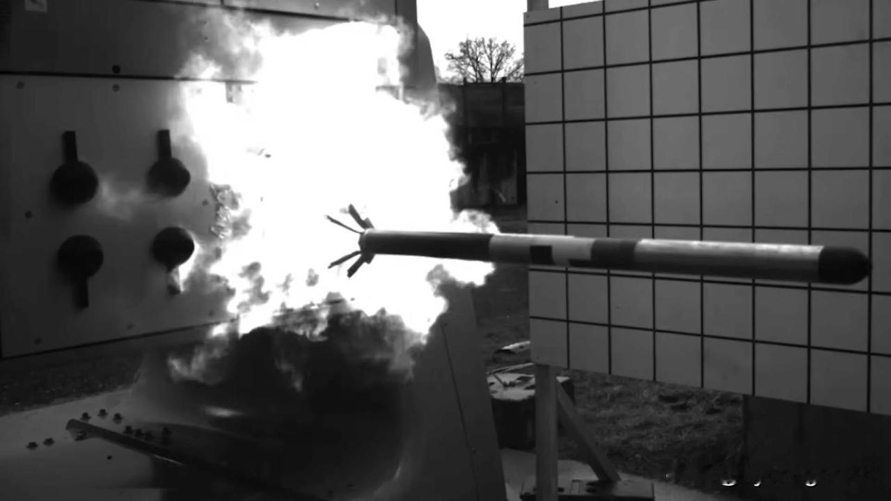 🚀🇫🇷法国首次试射MPLS制导导弹1月30日，法国海军集团和泰雷兹公