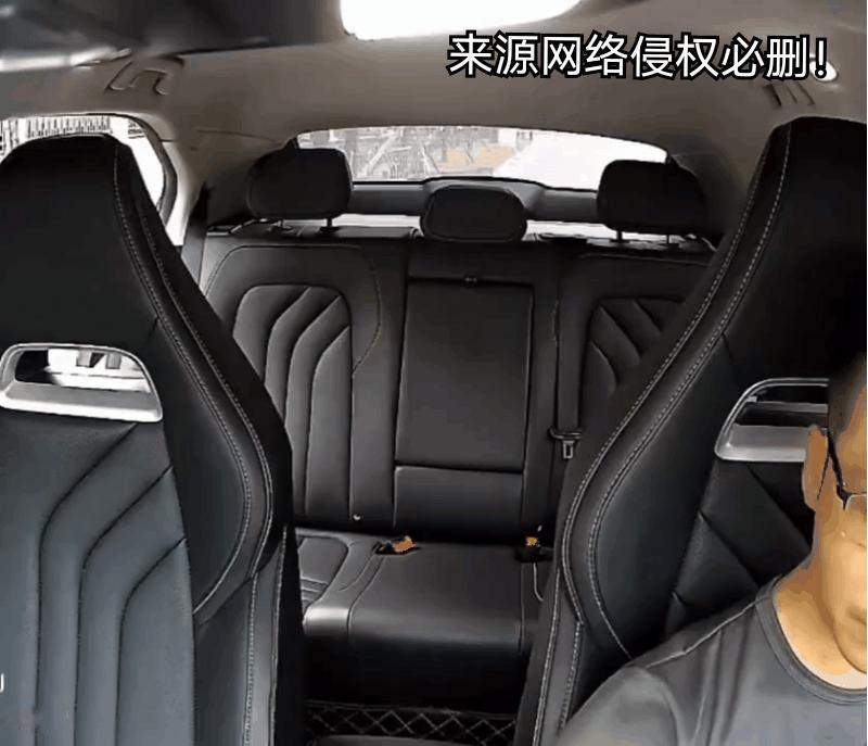 一男子乘坐网约车竟然一上车就对司机出言不逊！结果他被愤怒的司机立马赶下了车！