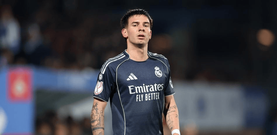 世体: 从主力到边缘人, 马斯坦托诺以低谷收官最好一年