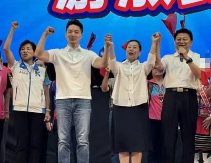 蒋万安为白营站台，让蓝营有压力？柯文哲回应来了！随着郑丽文日前完成了相应的县市