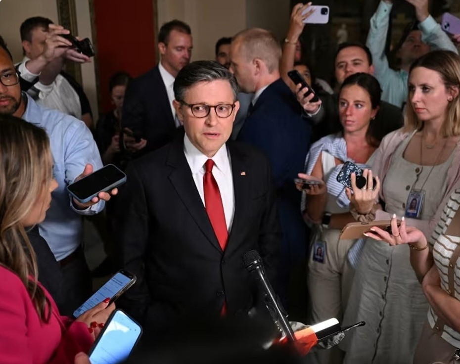 🚨众议院议长约翰逊说：所有共和党议员应该放弃个人立场。并承诺将会成功通过BBB
