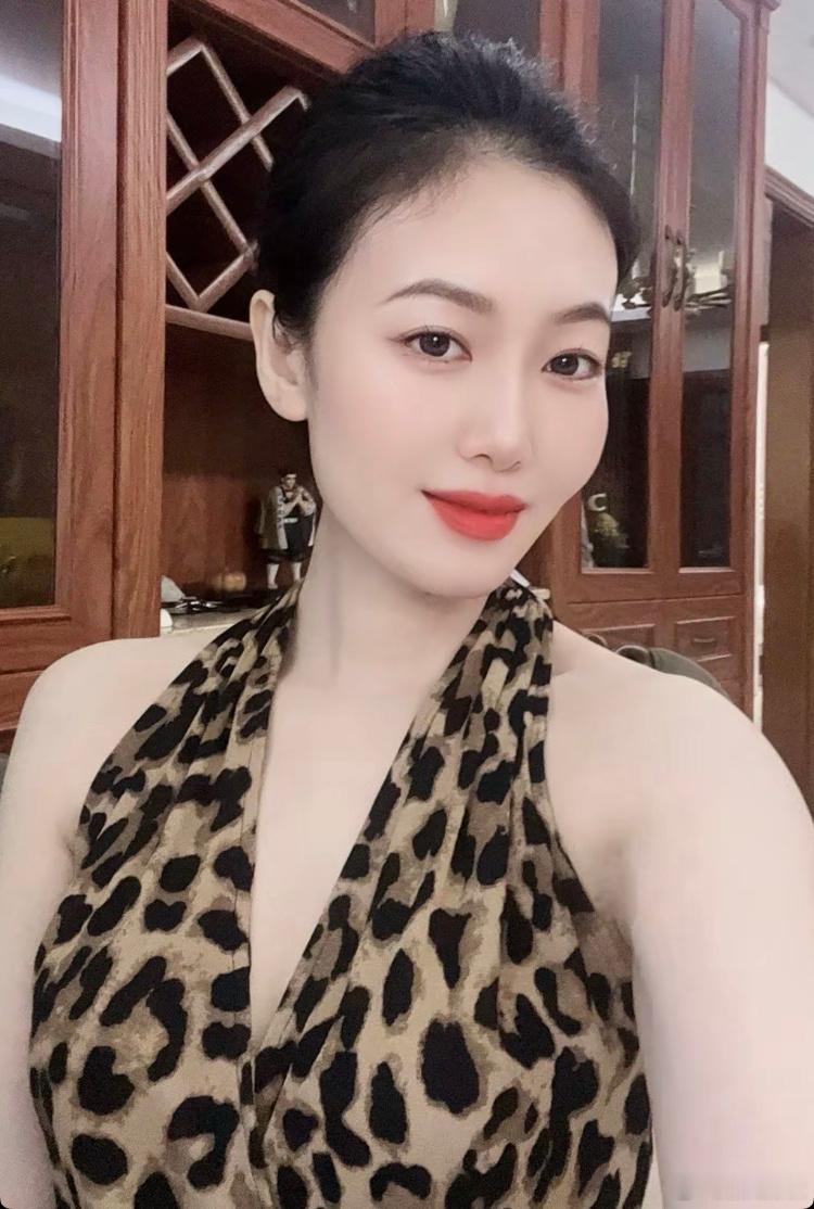 豹纹阿姨温婉与野性​​​