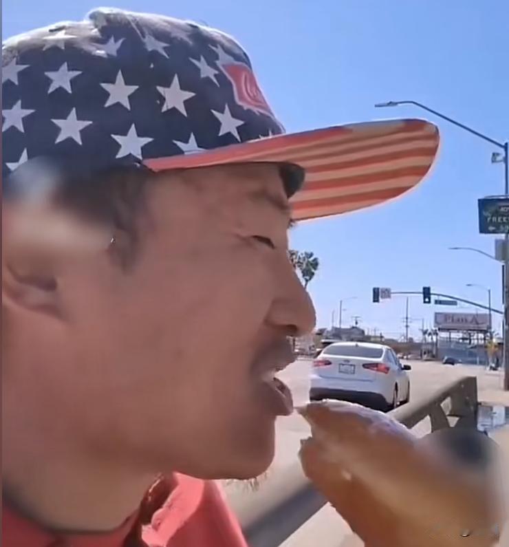 润到美国的甜甜圈“王伟恒”发帖自爆：在最近一年，他被美国警察打了12次，6次骨折