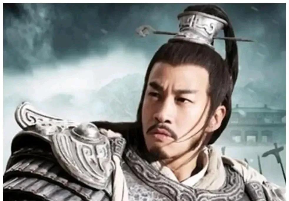 项羽的失败原因在于他太过于年轻，心高气傲的，谁的话都听不进去。项羽23岁起兵，2