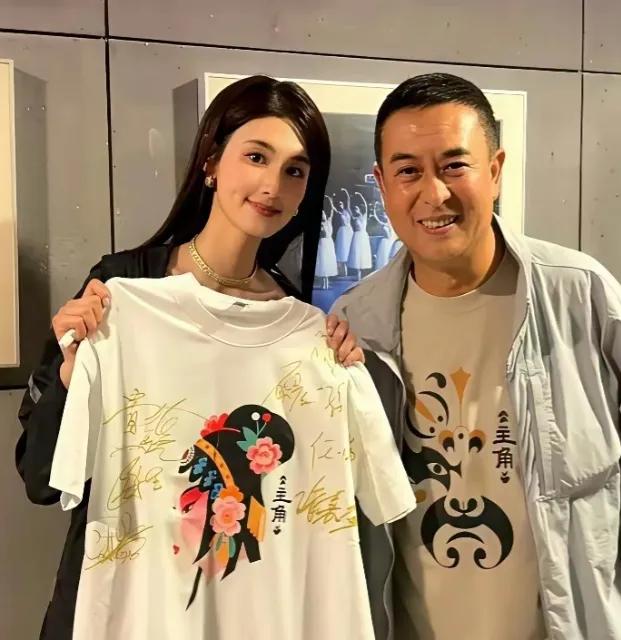 张嘉益工作室深夜发文：韩沛颖不是张嘉益旗下艺人，彻底和韩沛颖划清界限了。韩沛颖自