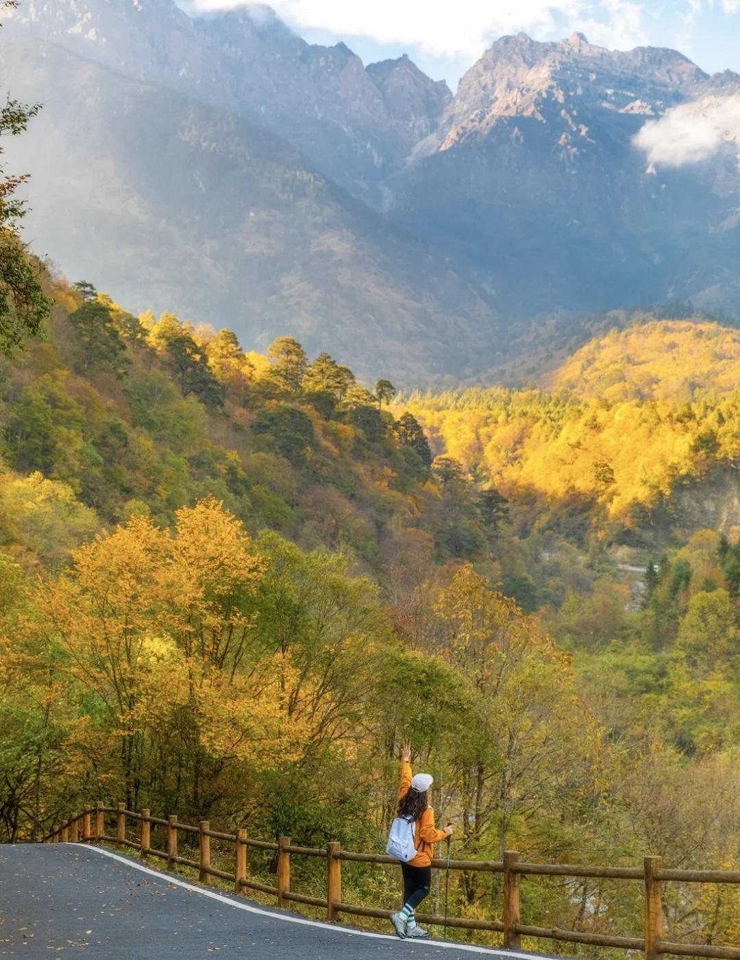 秋季喇叭河怎么玩?如果秋天只能去一个地方的话那一定要去喇叭河看看,🍃最佳