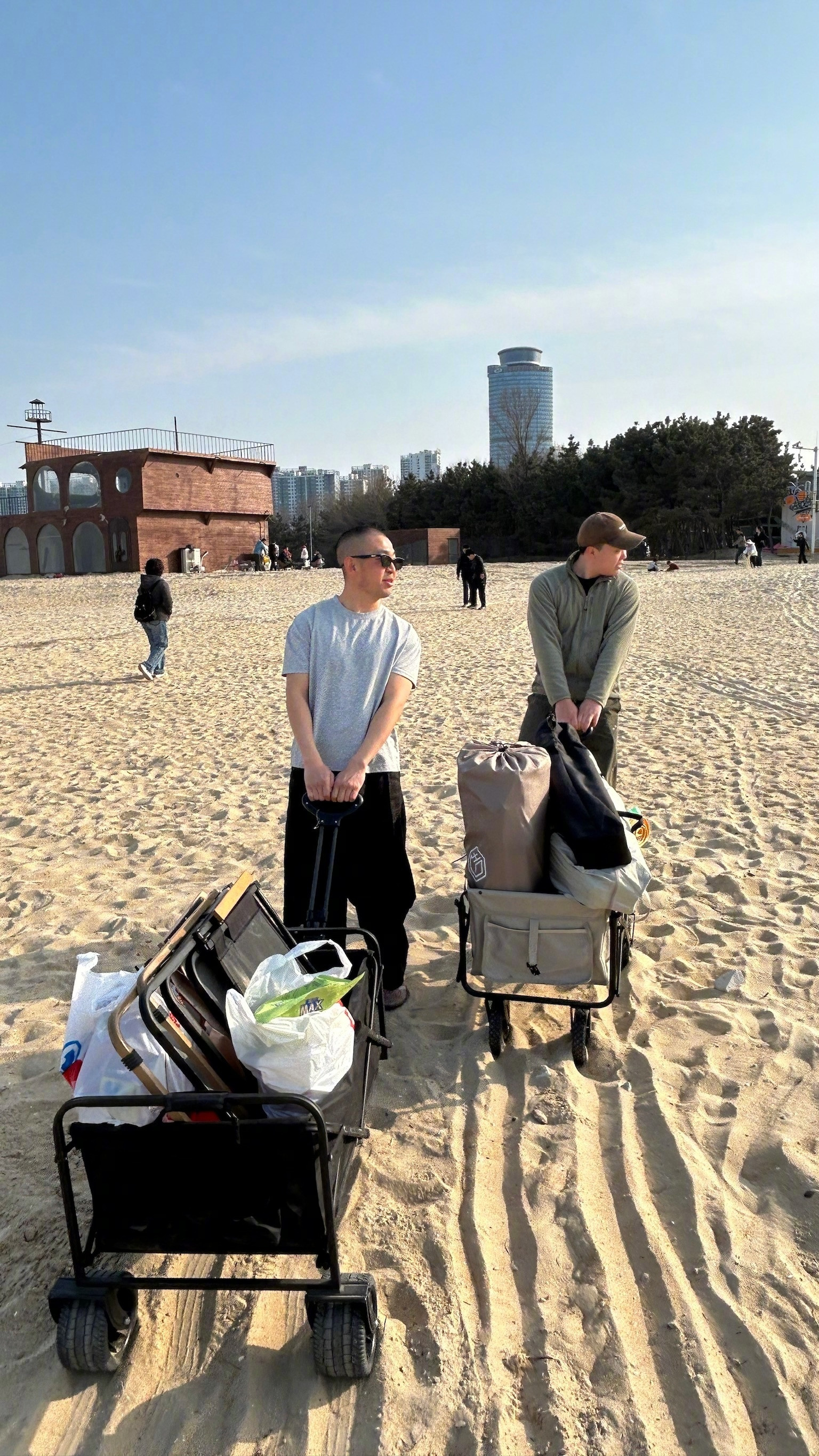 春天到了花也开了又可以去户外当野人了！