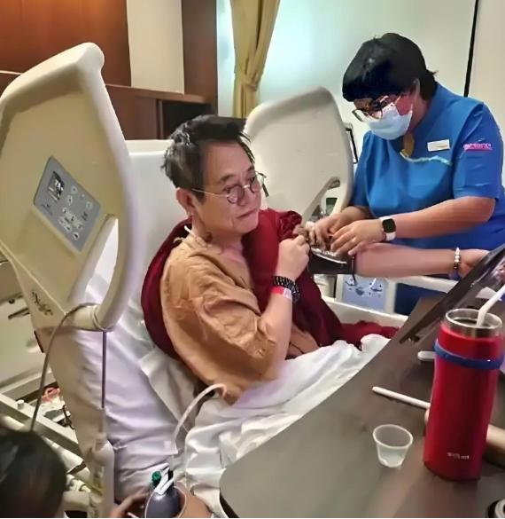 李连杰换没好换我不知道，但是有一点可以肯定，他比以前更活泼，也更妖娆了，说话