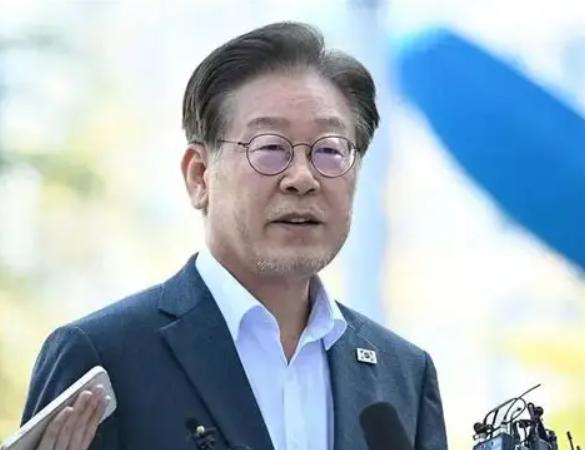 这次日本首相可真的是失算了，在日本都已经准备迎接韩国的总统了，结果人家连鸟都不鸟