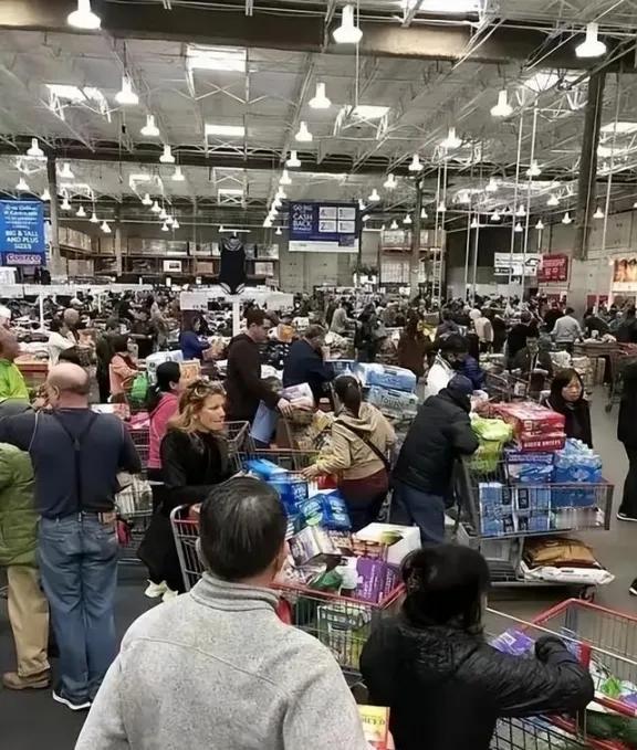 终于明白我国GDP是美国70%，人口是他的四倍，为什么我们的内需没有美国那么旺盛