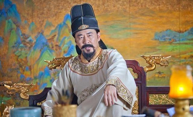 961年，23岁的张去华考中状元，被安排做了秘书郎。一年后，张去华举报自己的顶头