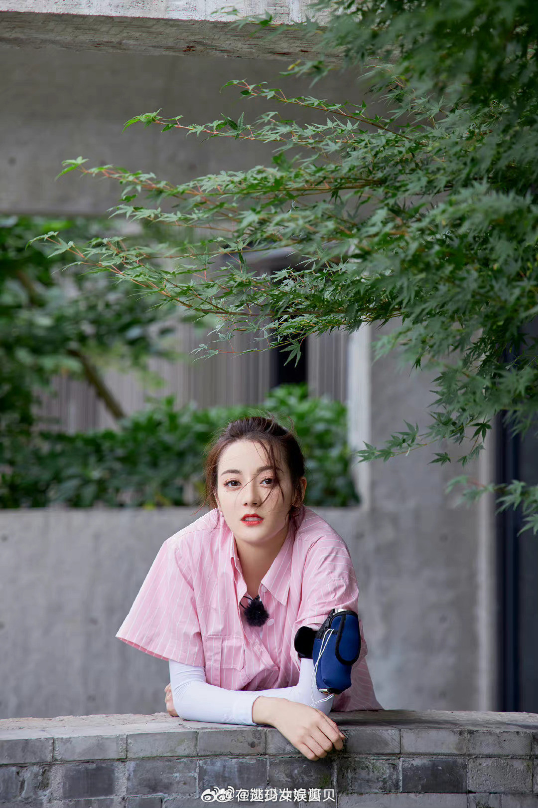 原来迪丽热巴才是最好的打工人，在娱乐圈能做到这样的估计很少