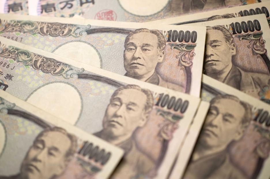 豪掷80万亿！日本拟发万亿特别国债为对美投资“输血”12月23日消息，日