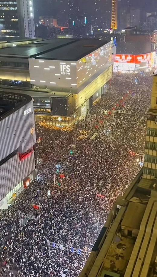 这场景，他们还能回来吗？