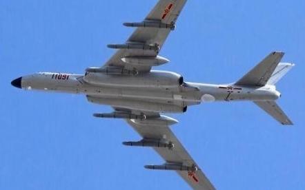 为何中国反复升级轰六轰炸机群？因为说白了，压根就是歪打正着，本来是技术不够，结果