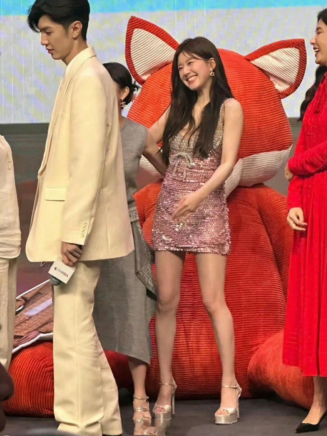 她这张脸内娱有代餐吗？​​​