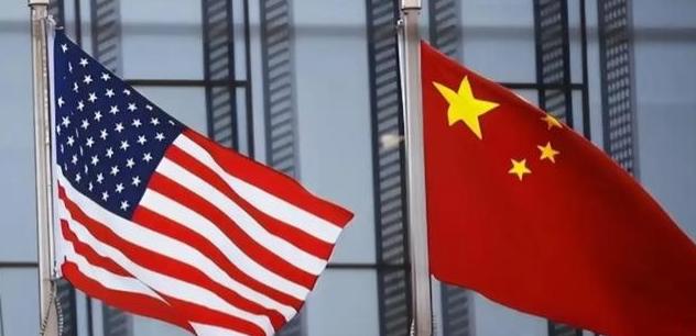 中美之间，已经没有回头路了。美国手里的绳子，已经勒住中国经济的咽喉；而中国手里的