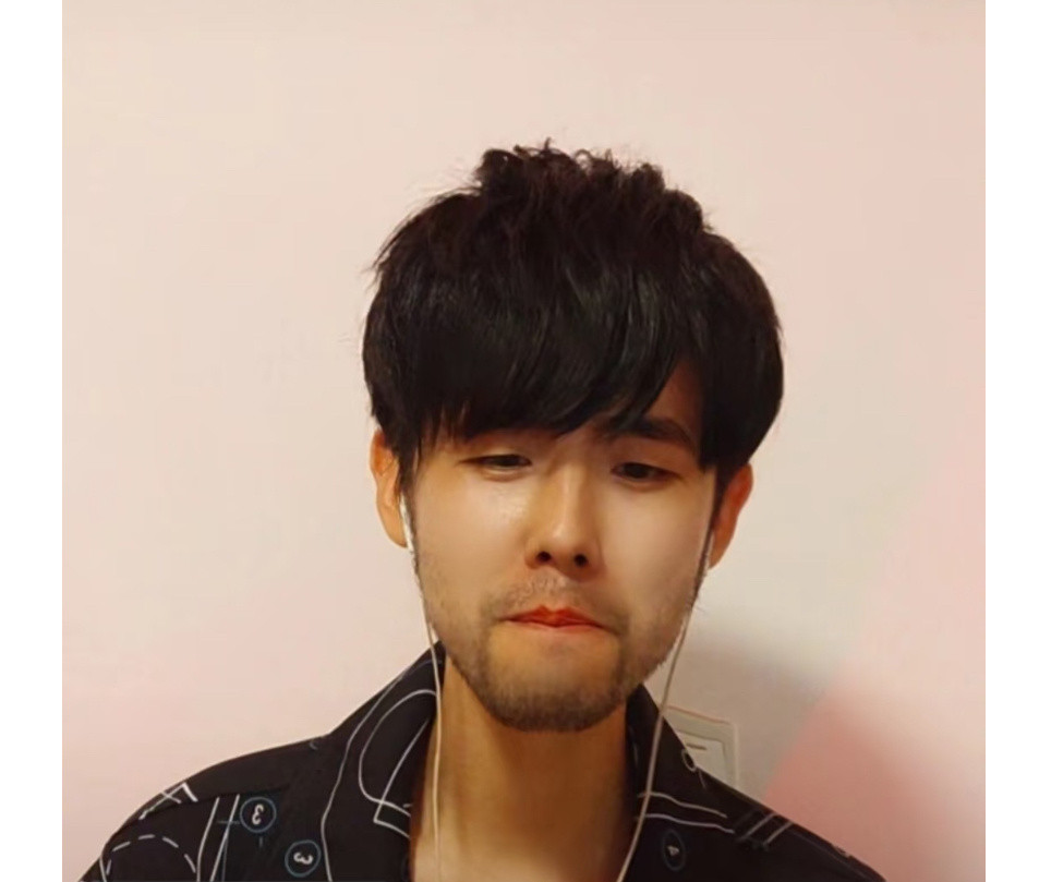 周杰伦在周杰伦模仿大赛获得第二名周杰伦模仿赛氛围太好了，真让人羡慕现场的所有人。