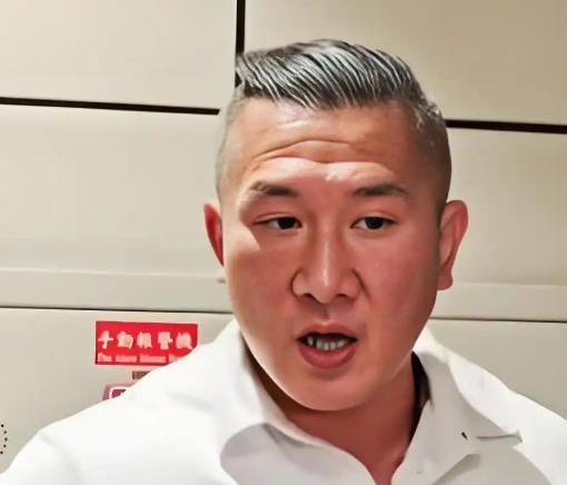 馆长说的一句话，很有道理，馆长表示，国民党打内战，输给了共产党，被赶到台湾来，在