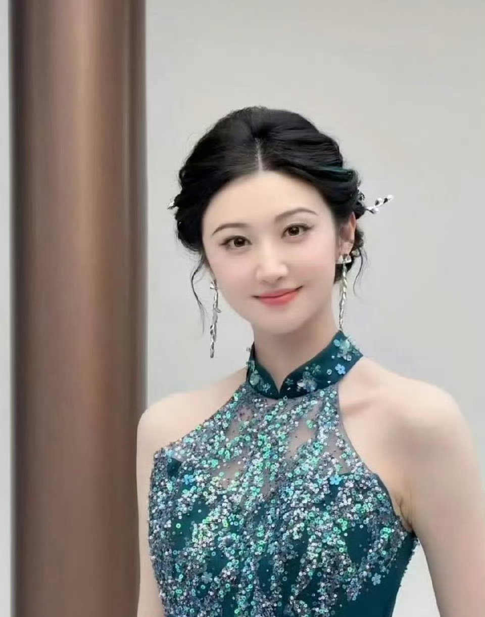 景甜的这个挑染真的是点睛之笔