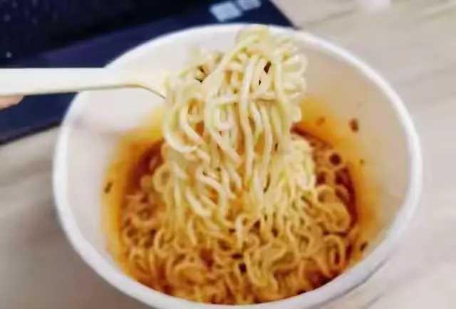 浙大研究：喜欢吃面大量放醋的人，不出半年，血管或有4个变化！你是否也喜欢在面