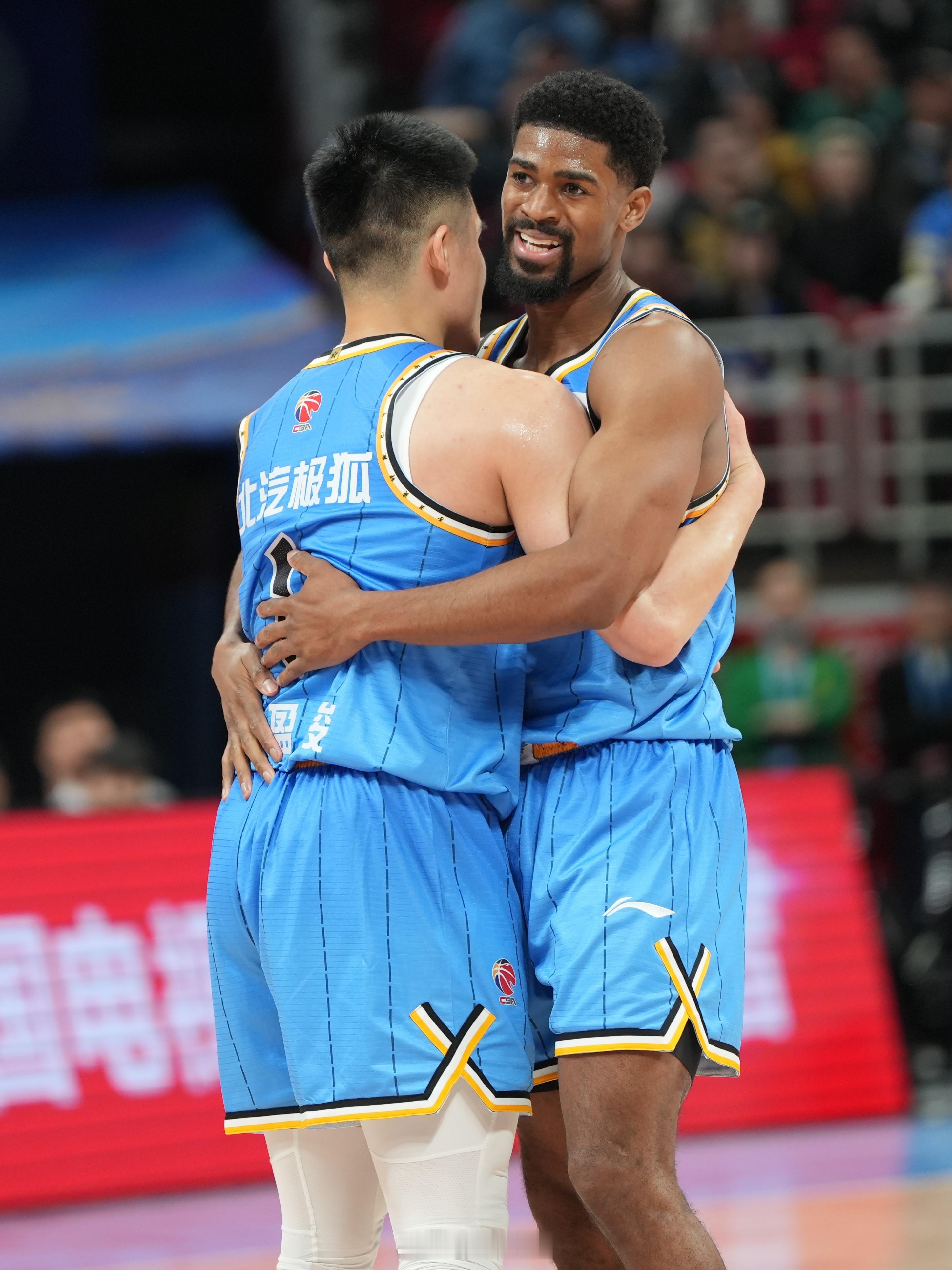 北京首钢很多首钢球迷关心贝利离京的时间，想去送送他。他将会在明天（25日）中午