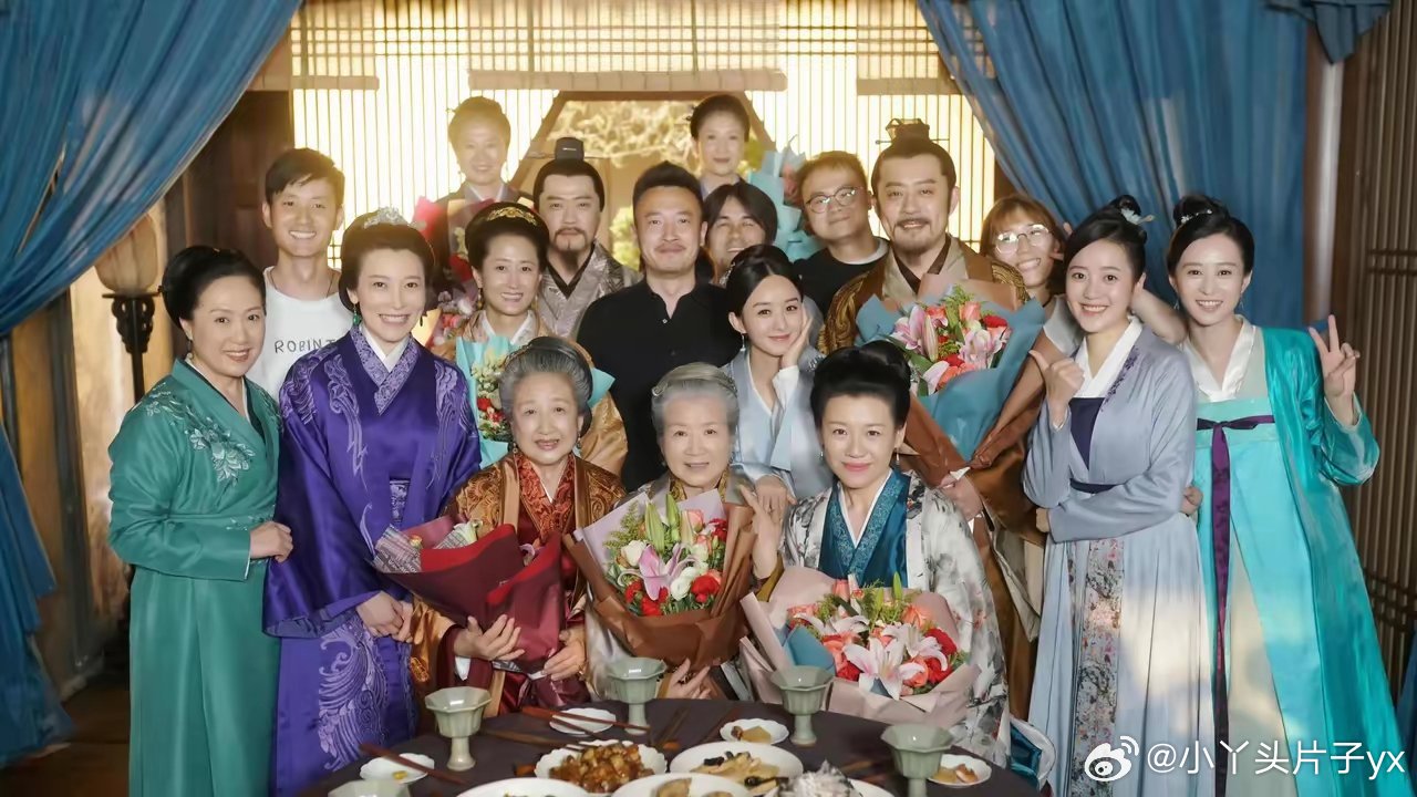 一部《知否》半部飞天史，演员集体归位！刷到这张“盛家飞天荣耀榜”，直接看傻了。《