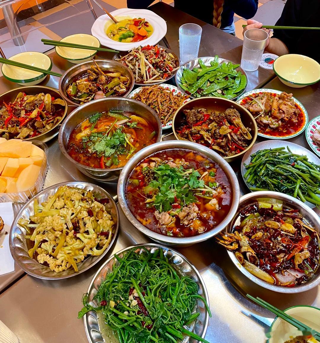 川渝人民的年夜饭，离过年也就还有1.2.3.....61天！！四川美食