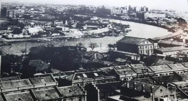 1959年陈长捷被特赦后，周恩来问他有什么愿望，他表示希望可以回到上海和妻子团聚