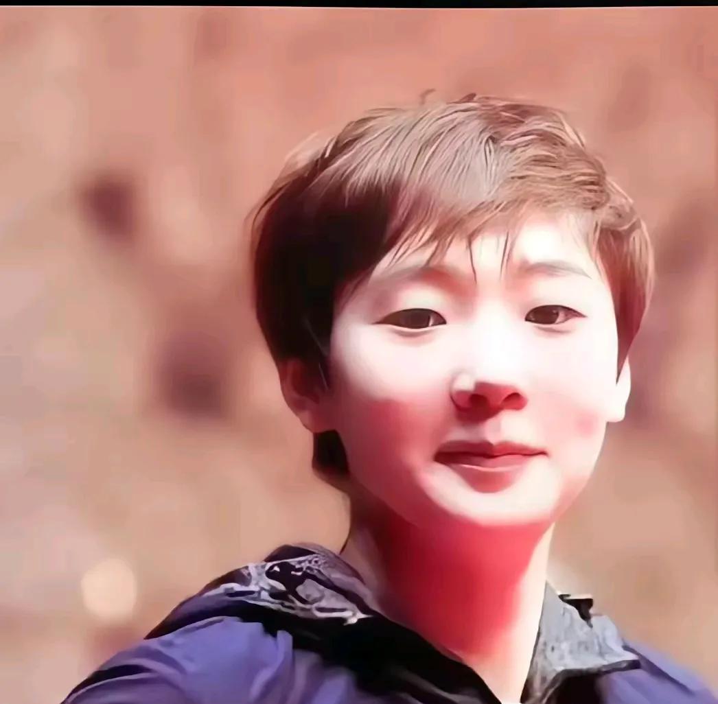 王曼昱这阵子算是熬出头了！自打王励勤接了班，你看她那品牌代言，一个接一个地来，
