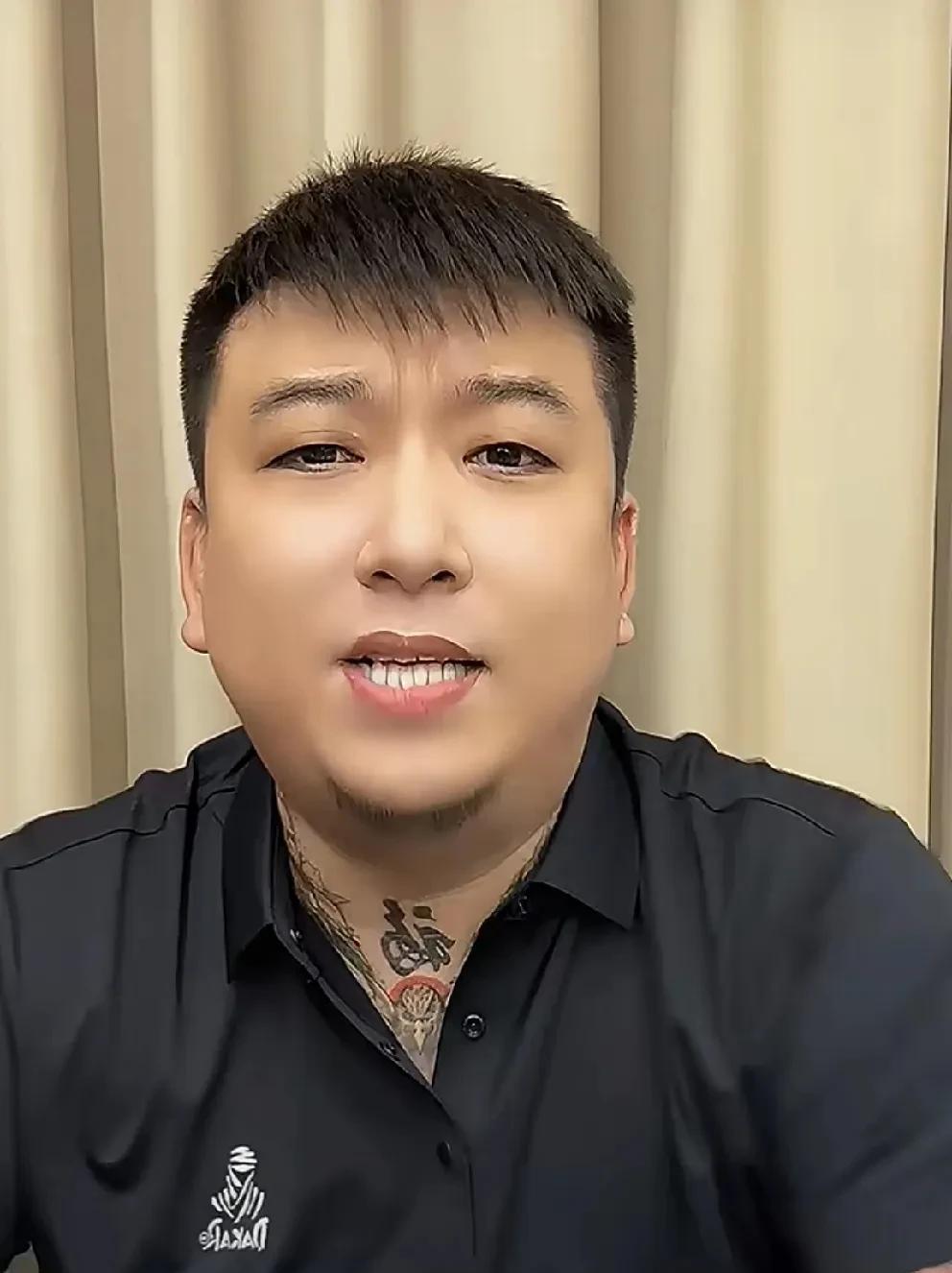 二子爷爆料：李四账号被冻结！网络上关于李四的负面传闻最近沸沸扬扬。据另一