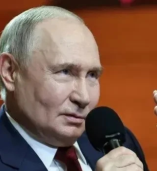 玩火自焚！乌克兰在作死边缘疯狂试探天啊！乌克兰这是吃了熊
