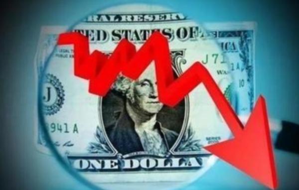 中国手里握着那么多美债，为啥不干脆一下全卖了，给美国来个措手不及？其实答案特