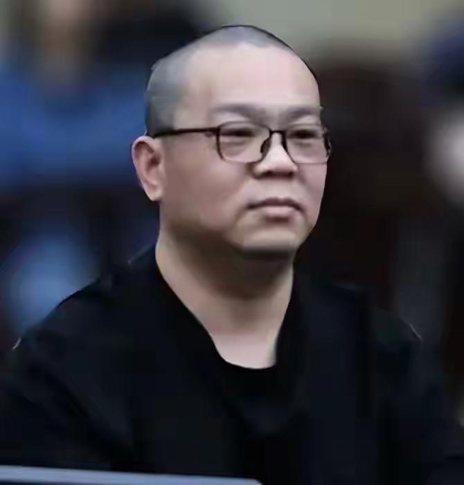 他因受贿11.08亿元获死刑，成为金融反腐的又一案例。2025年12月9日，原中