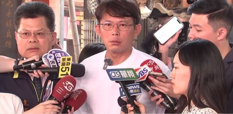 罢免吴思瑶备补领衔人想找陈智菡？黄国昌回应了罢免吴思瑶的领衔人张克晋退出，现