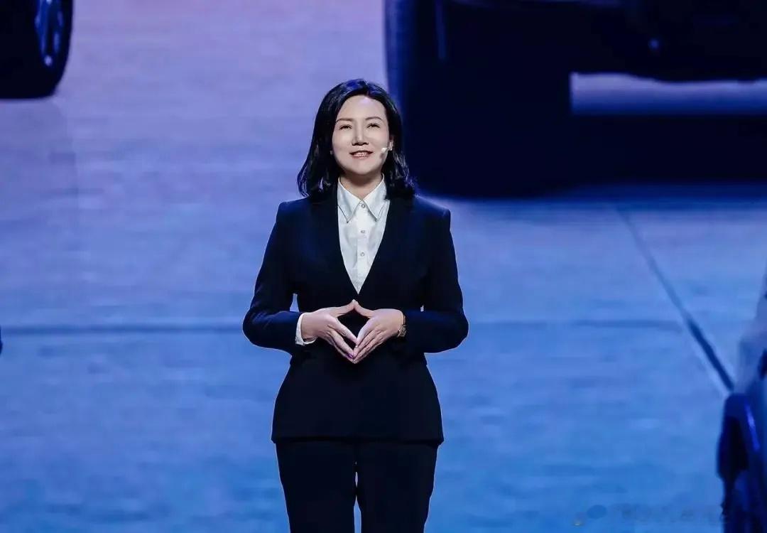 一汽奥迪迎来重磅人事变动，窦绘娟接替郭永锋出任执行副总经理，也是品牌史上首位女性