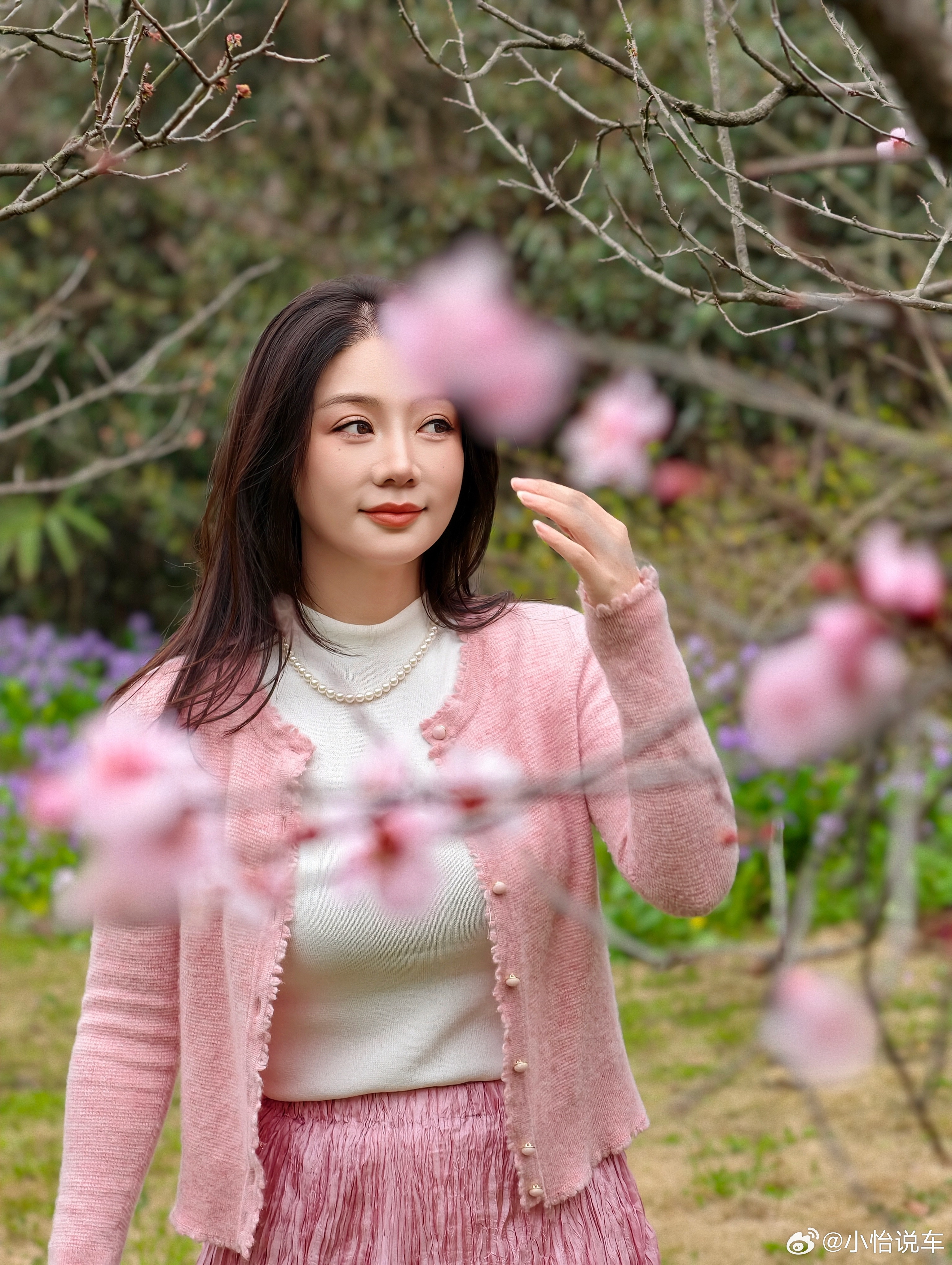 中山植物园也太美了，放眼望去全是盛开的梅花，也太出片了，忍不住拍了好多照片，你们