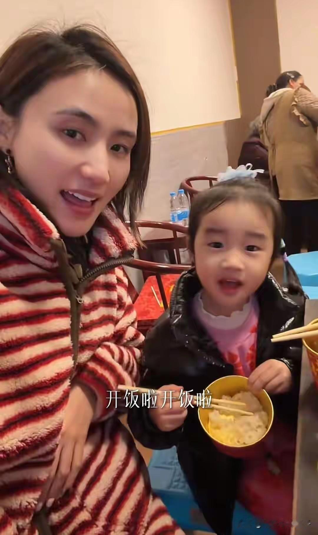 李亚鹏前妻，登上热搜！2月20日，大年初四，李亚鹏前妻海哈金喜在社交平台晒出一