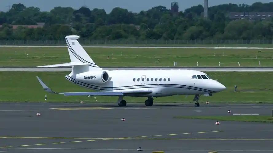 日本认怂了？解放军举行大规模围台演习，日本自卫队有啥反应2025年12月29