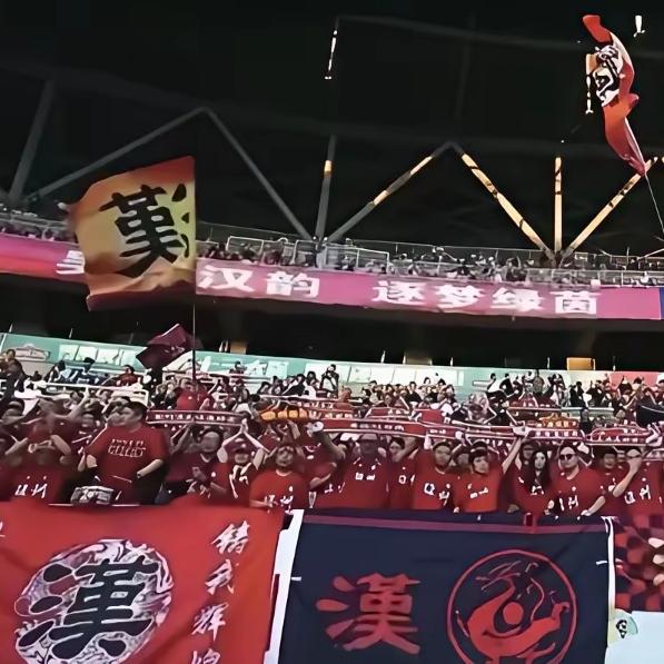 那场针对大汉龙旗的有组织投诉，大概是今年最“失败”的打压——本想让这面旗帜悄无声