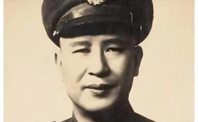 1950年，白崇禧逃到台湾后，在家闲着没事，便去拜访邻居朱怀冰，不料刚迈进大门，