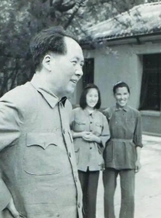 你知道毛主席身边的保卫力量有多强吗？根据毛主席曾经的贴身卫士李银桥的说法，包围毛