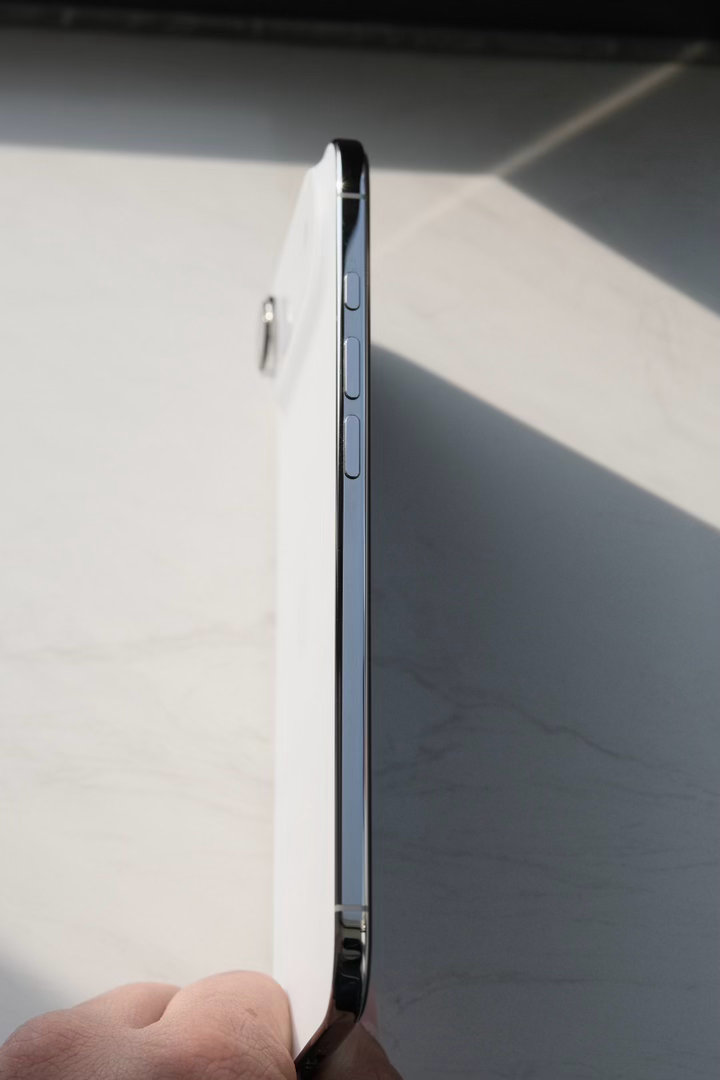 iPhoneair最大的败笔就是eSIM卡特别不方便​