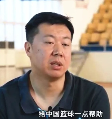 [前不久中国男篮名宿，96黄金一代核心王治郅在接受央视篮球公园采访时，首次谈到外