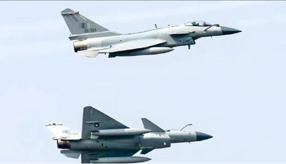 一旦歼10CE降落在平壤，下一秒，美军的F-35、萨德雷达和日本的出云号航母，就