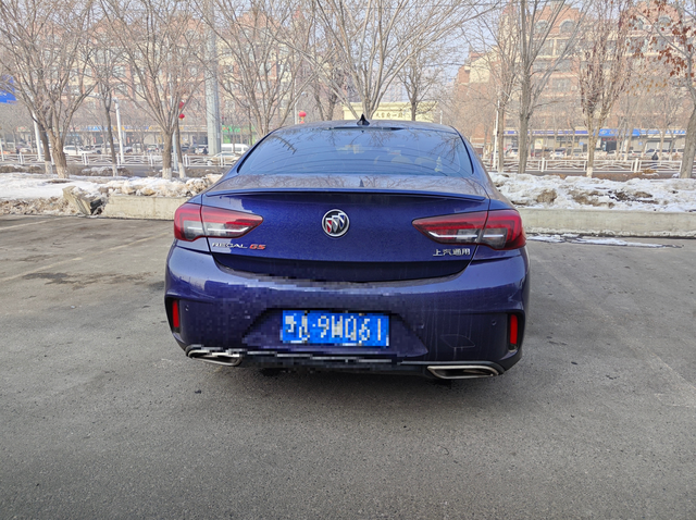 开了一年的君威GS谈谈感受这个车主要是要是我和爱人上下班为主，日常上下班的期间