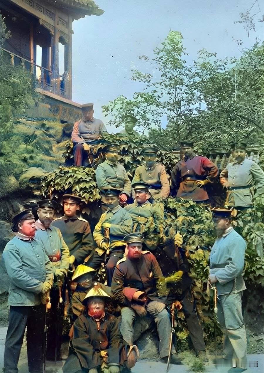 当年，八国联军攻入北京，慈禧太后带着光绪帝早已仓皇西逃，偌大的皇宫里只剩下一些太