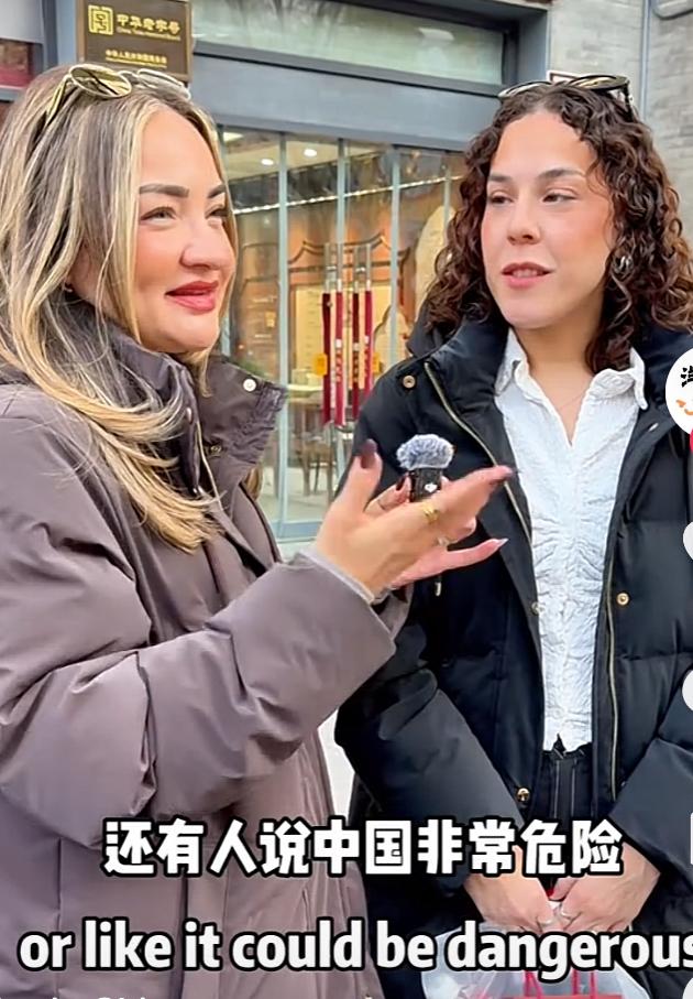 瑞士游客在去中国旅游之前，亲朋好友劝阻他们不要去“中国很危险而且很脏乱，人们不友