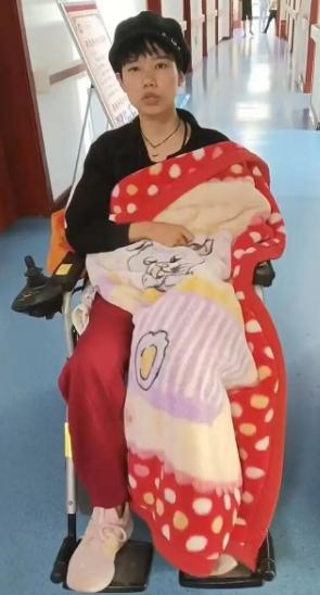 结婚13年，本该是相濡以沫的日子，河北一位大姐却被丈夫打成终身瘫痪，余生只能坐轮