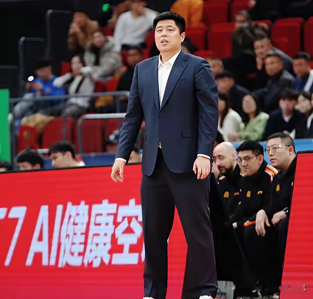 97-107山西输给了广东，看了正常比赛抛弃去客观因素不说，山西输得一点不怨，别